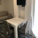 Apartment Blu House Of Emi Con Posto Auto *