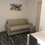 Blu House Of Emi Con Posto Auto Apartment
