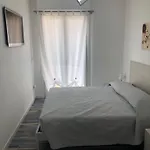 Apartment Blu House Of Emi Con Posto Auto *